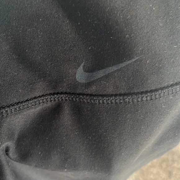 Nike - Picture 4 of 5